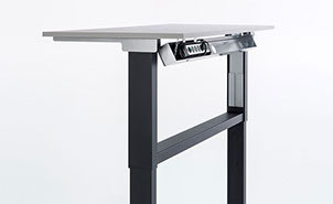 Kabelkanal horizontal (beidseitig abklappbar) mit Steckdosenleiste