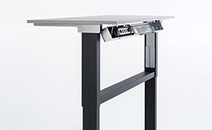 Kabelkanal horizontal (beidseitig abklappbar) mit Steckdosenleiste