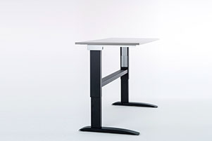 Tischgestell mit Blende